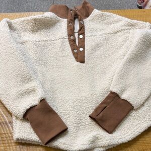 Ariat Fleece 1/4 buttoned top